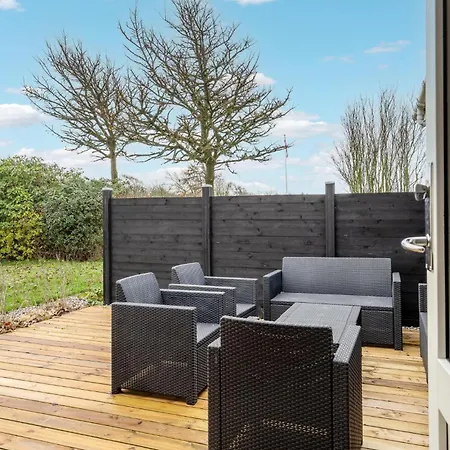 4 Bedroom Cozy In Vinderup