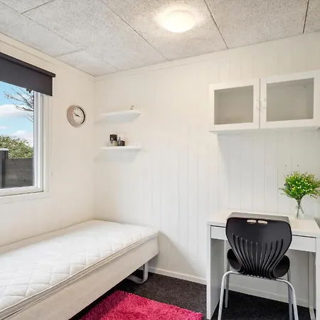 4 Bedroom Cozy In بيت للعطل *