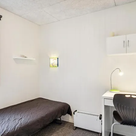 4 Bedroom Cozy In Vinderup